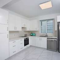 Villa Ioli Green Bay