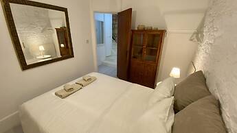 Leonys House in Dhoros