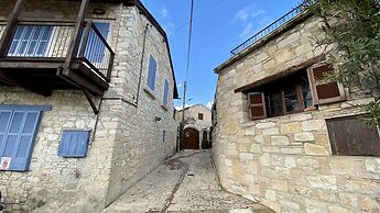 Leonys House in Dhoros