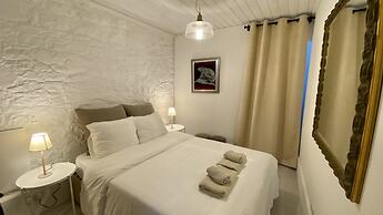 Leonys House in Dhoros