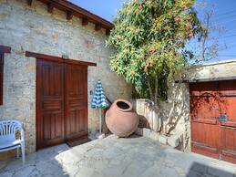 Komi Lofou House in Lofou
