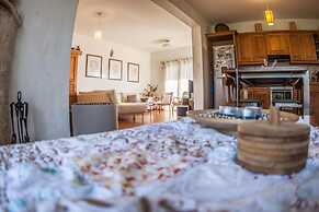 Lania Royal Oak House