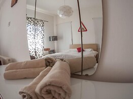Lania Royal Oak House