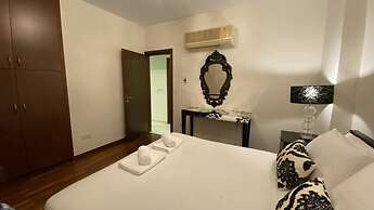 Hallmark Beach Apartment