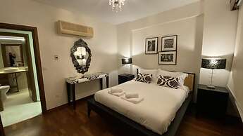 Hallmark Beach Apartment