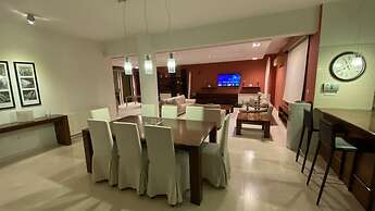 Hallmark Beach Apartment