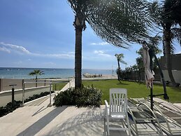 Hallmark Beach Apartment