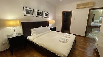 Hallmark Beach Apartment