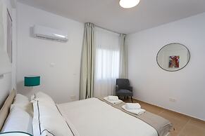 Kanika Seabreeze Apartment