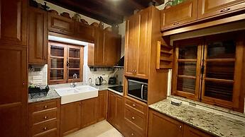 Juliet Suite Studio in Dhoros