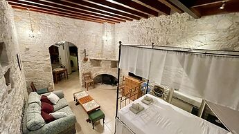 Juliet Suite Studio in Dhoros