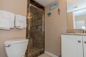 A Beachside Retreat 2 bed 2 Bath w Washer and Dryer