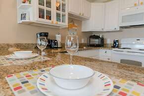 A Beachside Retreat 2 bed 2 Bath w Washer and Dryer