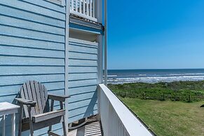 A Beachside Retreat 2 bed 2 Bath w Washer and Dryer