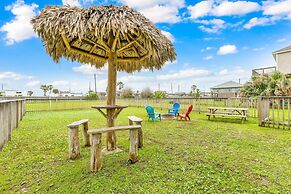 Backyard Oasis Hot Tub and 2 Shaded Decks