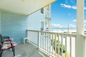 Beautiful Blue Heron Sleeps 6 Great Views