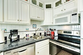 Beautiful Blue Heron Sleeps 6 Great Views