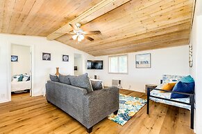 Cute Beach Bungalow Walk to the Beach