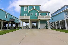 Great bay Views and a Pool in Isla Del Sol