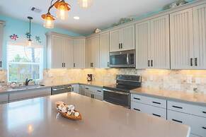 Great bay Views and a Pool in Isla Del Sol