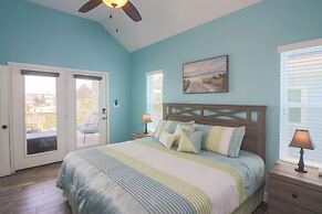 Great bay Views and a Pool in Isla Del Sol