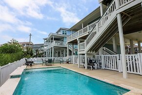 Great bay Views and a Pool in Isla Del Sol