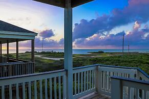 Great bay Views and a Pool in Isla Del Sol
