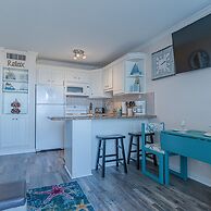 Great Pools and Easy Access to Ocean - Get Beach Dazed