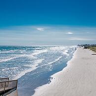 Great Pools and Easy Access to Ocean - Get Beach Dazed