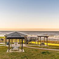 Great Pools and Easy Access to Ocean - Get Beach Dazed