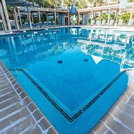 Great Pools and Easy Access to Ocean - Get Beach Dazed