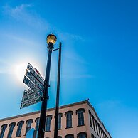 Great Location Go Beyond the Blue