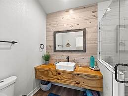 Great Location Go Beyond the Blue