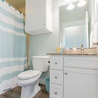 Stunning Views Beach Club 2 Pools and Amenities