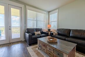 Stunning Views Beach Club 2 Pools and Amenities