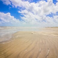 Stunning Views Beach Club 2 Pools and Amenities