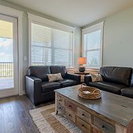 Stunning Views Beach Club 2 Pools and Amenities