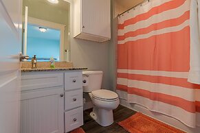 Stunning Views Beach Club 2 Pools and Amenities