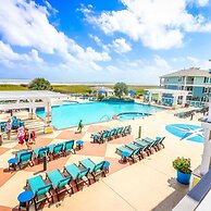 Stunning Views Beach Club 2 Pools and Amenities