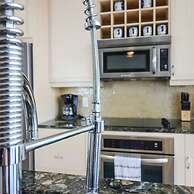 Beachfront Laid Back and Luxurious Diamond Beach Condo