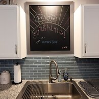 One-of-a-kind Home Near Moody Gardens and Bayou - Cute Cozy as can be