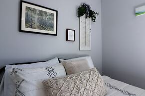 One-of-a-kind Home Near Moody Gardens and Bayou - Cute Cozy as can be