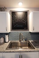 One-of-a-kind Home Near Moody Gardens and Bayou - Cute Cozy as can be