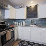 One-of-a-kind Home Near Moody Gardens and Bayou - Cute Cozy as can be