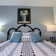 One-of-a-kind Home Near Moody Gardens and Bayou - Cute Cozy as can be