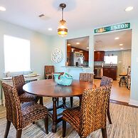 Great Location Spacious Yard Coffee bar