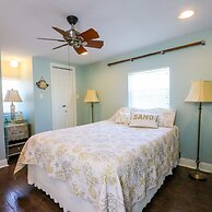 Great Location Spacious Yard Coffee bar