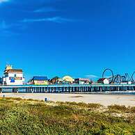 Great Location Spacious Yard Coffee bar