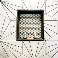 Restored Historic Loft - 3 Mins to the Beach