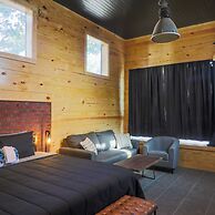 Restored Historic Loft - 3 Mins to the Beach